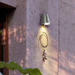 Cargar imagen en el visor de la Galería, Luz de Pared Exterior Industrial Metálica en Forma de Campana IP65 Impermeable