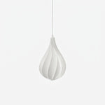 Bild in Gallery-Viewer laden, White Spiraling Polymer Teardrop Pendant Light