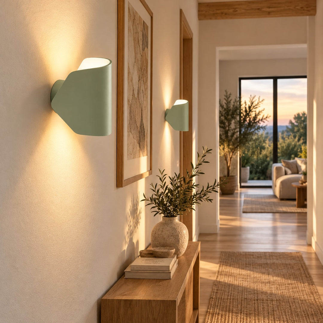 Textured Rim Pointed Shade Aluminium Wall Light