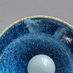 Bild in Gallery-Viewer laden, Close view of the blue kiln change glaze and ceramic rim