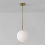 Cargar imagen en el visor de la Galería, Lámpara colgante Selvion con forma de globo escultural: moderna lámpara colgante de cristal con un diseño elegante.
