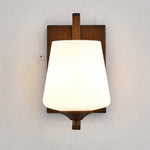 Charger l'image dans la visionneuse de galerie, Front installed view of frosted glass wall sconce