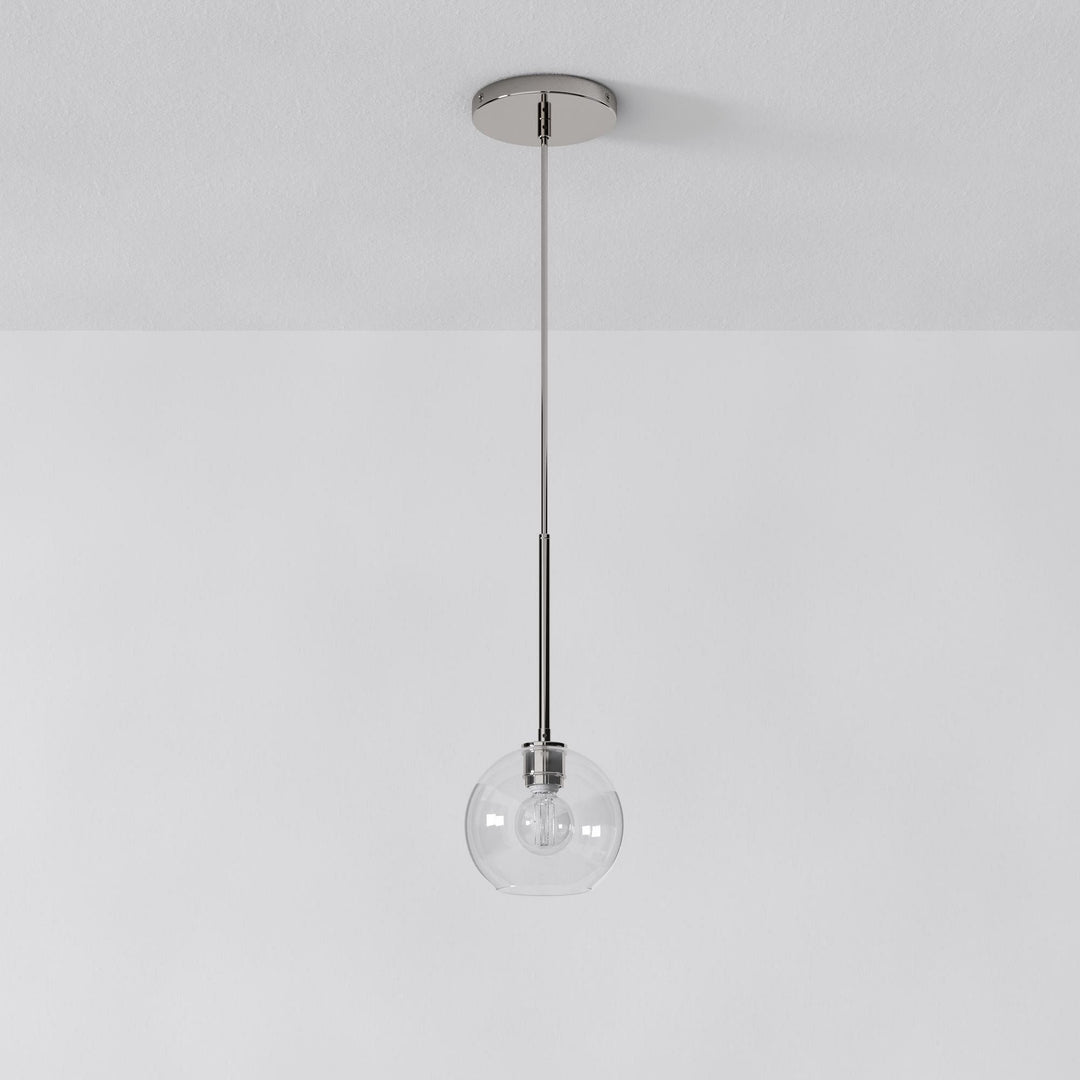 Lámpara colgante Selvion con forma de globo escultural: moderna lámpara colgante de cristal con un diseño elegante.