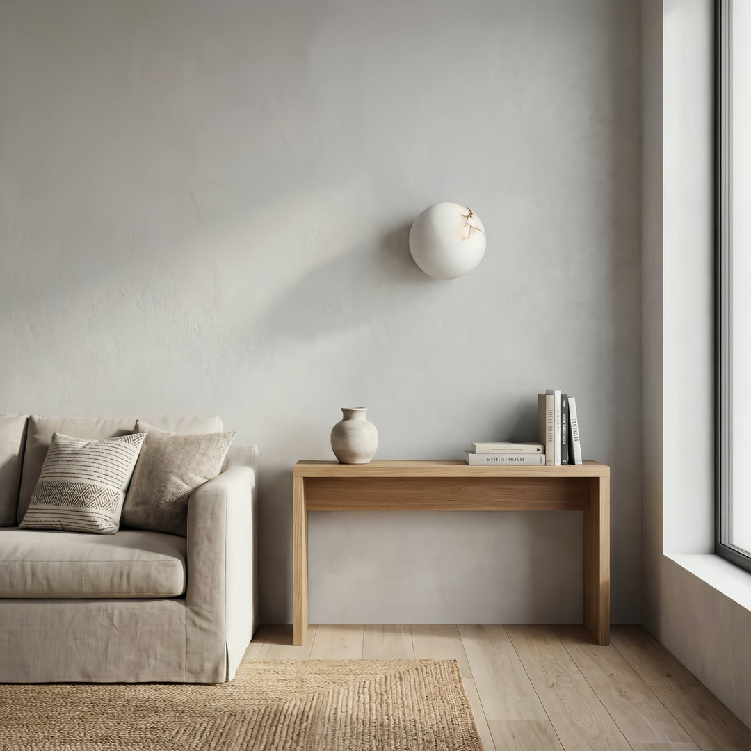 Applique Murale Globe en Pierre Naturelle Élégante OrbisMuse - Lumière Minimaliste pour Couloirs