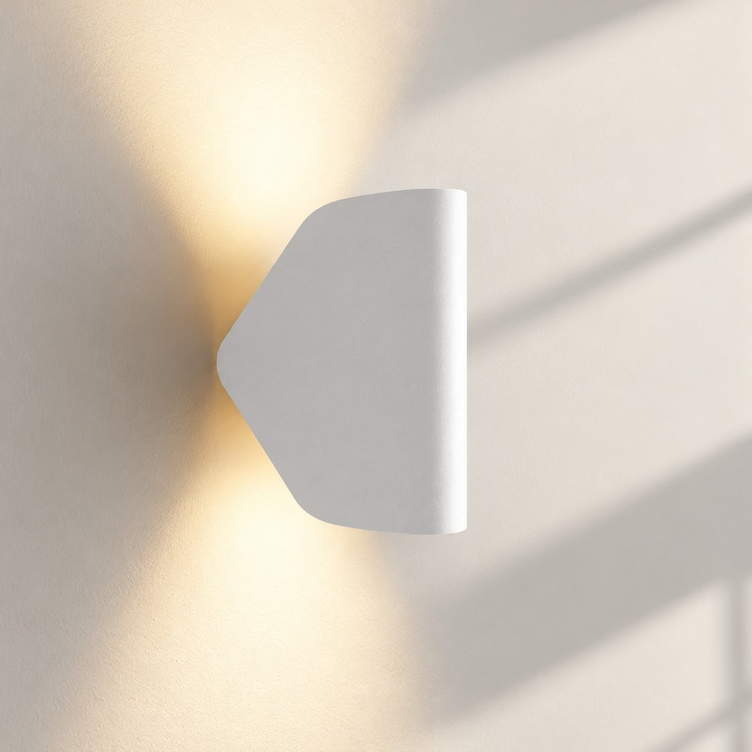 Textured Rim Pointed Shade Aluminium Wall Light