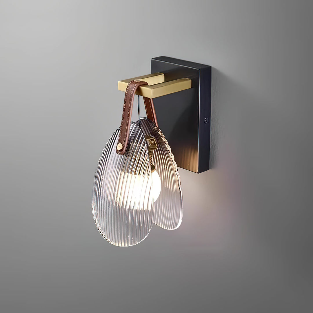 Lámpara de pared de cristal con forma de concha