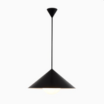 Cargar imagen en el visor de la Galería, Lámpara colgante cónica de metal Brivana: diseño minimalista moderno para comedores
