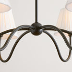 Cargar imagen en el visor de la Galería, Lámpara de araña plisada Luvora de 6 luces: moderna elegancia de latón para comedores
