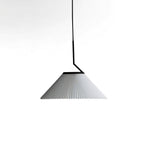 Charger l&#39;image dans la visionneuse de galerie, Lampe suspendue plissée Demare
