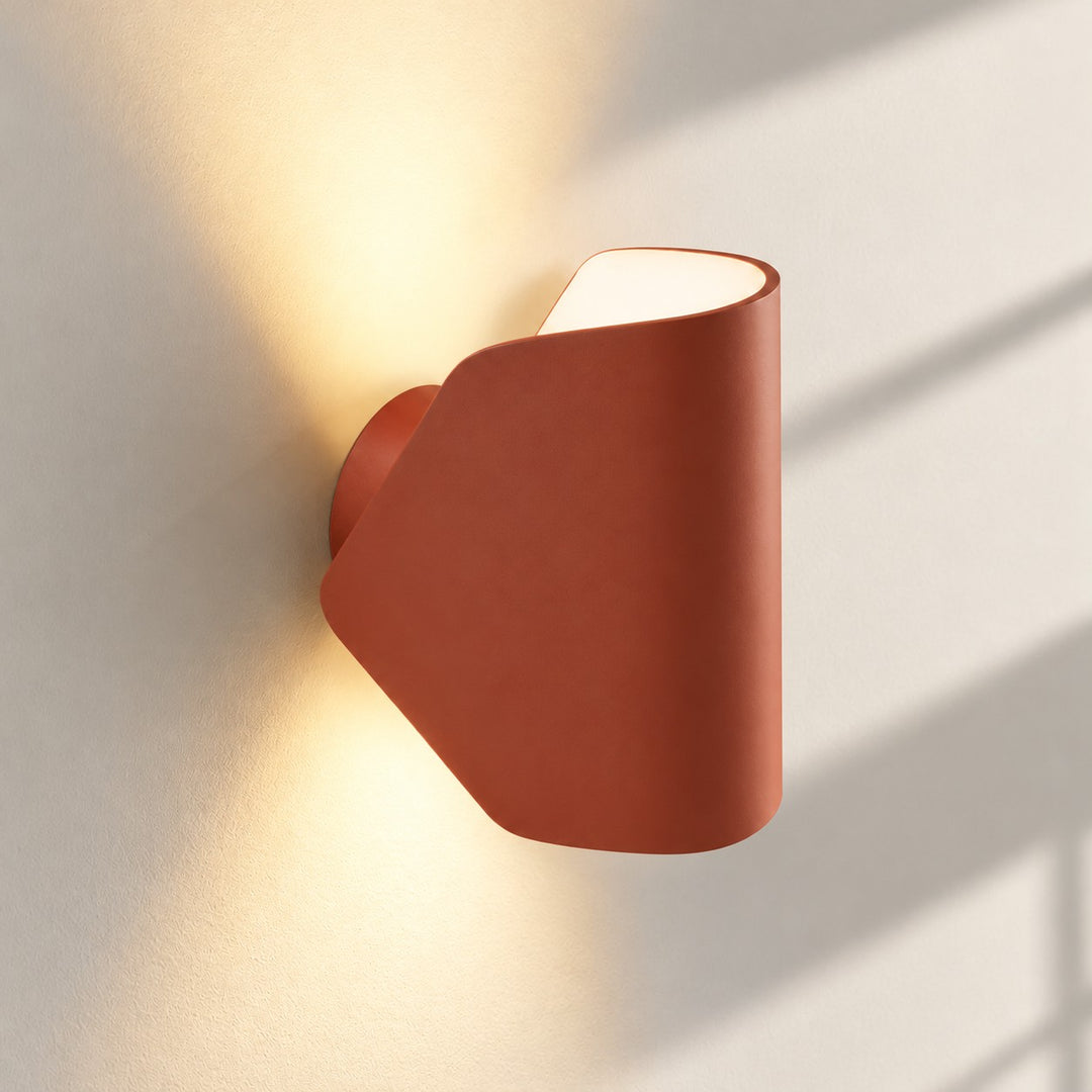Textured Rim Pointed Shade Aluminium Wall Light