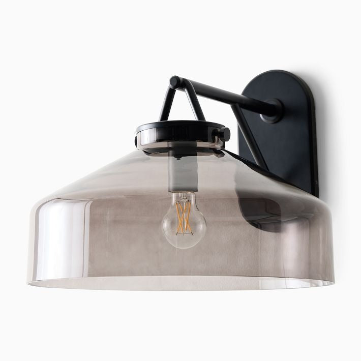 Aplique de pared minimalista para exterior Hanton: aplique industrial de metal mate para espacios modernos