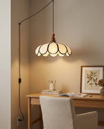 Bild in Gallery-Viewer laden, Scalloped Abaca Woven Plug-In Swag Pendant