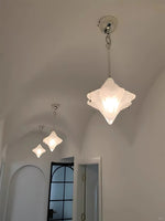 Cargar imagen en el visor de la Galería, Lámpara colgante Art Déco Star de cristal esmerilado con estilo geométrico - Astris Elara 
