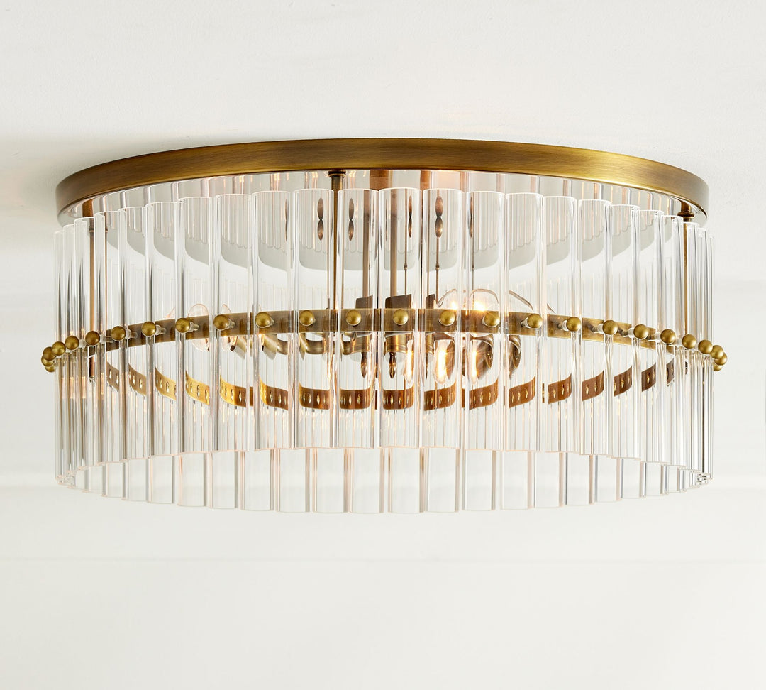 Lámpara de techo Lumora Crystal, de cristal tallado y latón envejecido.
