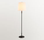 Cargar imagen en el visor de la Galería, Lámpara de pie articulada Rowan: diseño de hierro ajustable para iluminación de tareas
