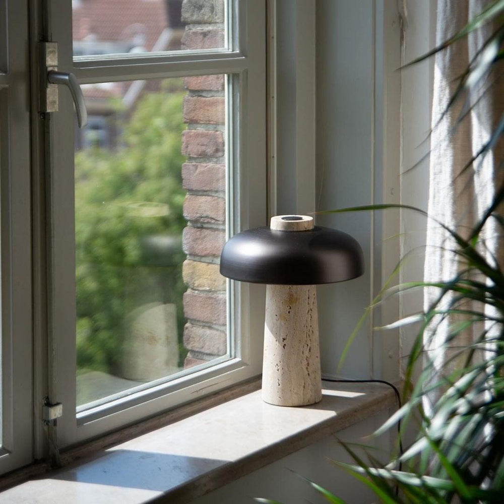 Carla Tischlampe aus Travertin