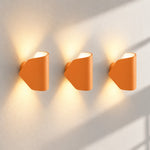 Charger l'image dans la visionneuse de galerie, Textured Rim Pointed Shade Aluminium Wall Light
