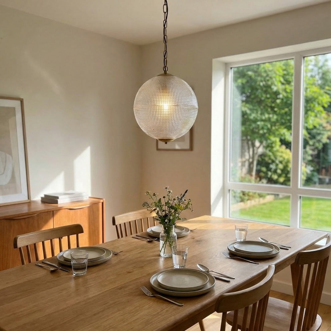 Suspension Globe en verre strié – Plafonnier Globe vintage au look moderne et élégant