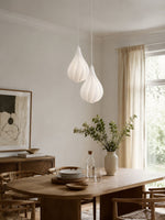 Bild in Gallery-Viewer laden, White Spiraling Polymer Teardrop Pendant Light