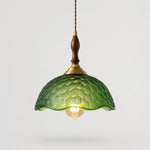 Cargar imagen en el visor de la Galería, Green glass pendant product cutout