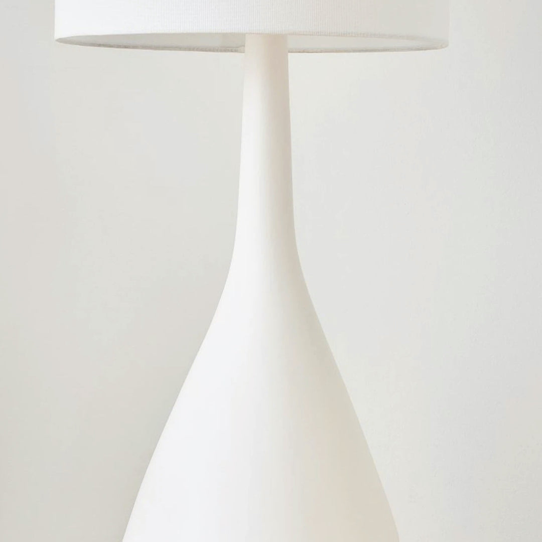 Lámpara de pie moderna de cerámica orgánica Lumera - Forma escultórica asimétrica y luz ambiental para dormitorio