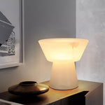 Bild in Gallery-Viewer laden, Beta Marmor Alabaster Tischlampe