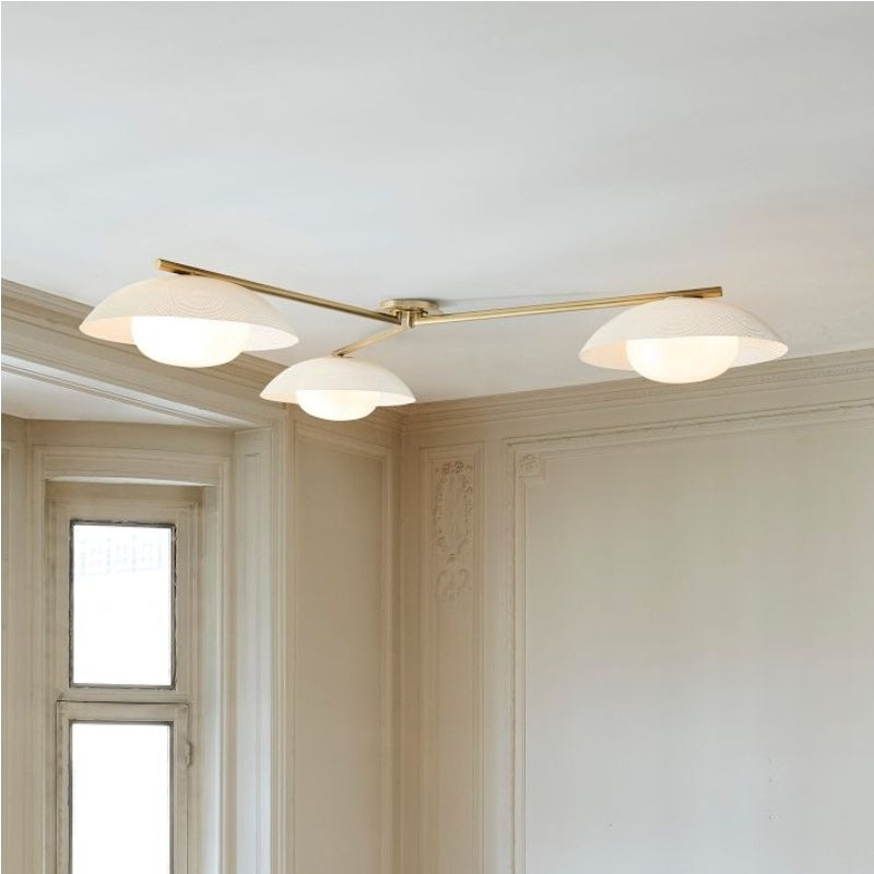 Lámpara de techo empotrada Elorina de 3 luces de vidrio y metal: una elegante luminaria para espacios modernos.