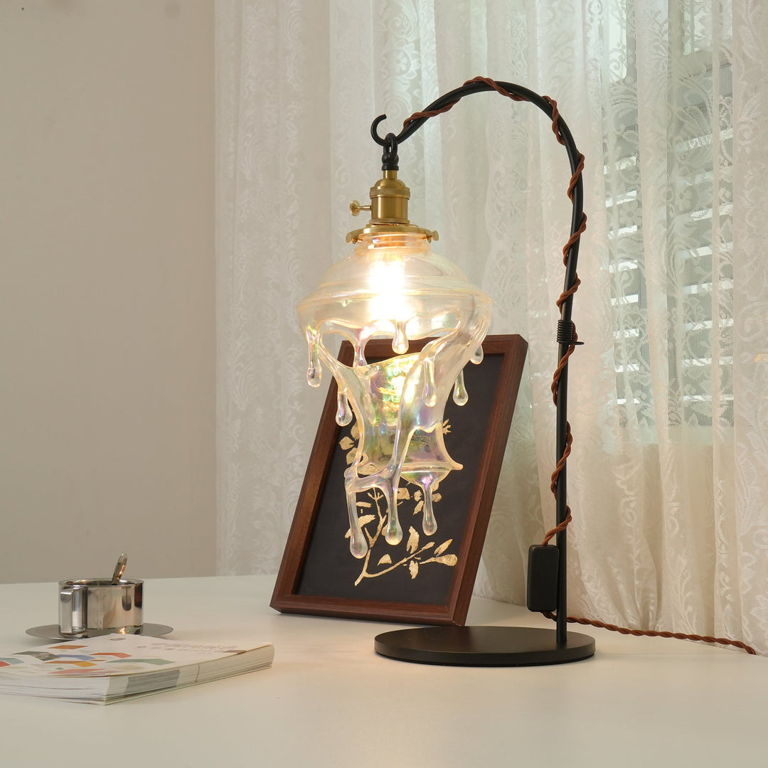 Lámpara de mesa con forma de gota de agua