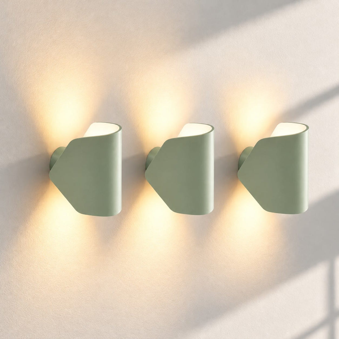 Textured Rim Pointed Shade Aluminium Wall Light