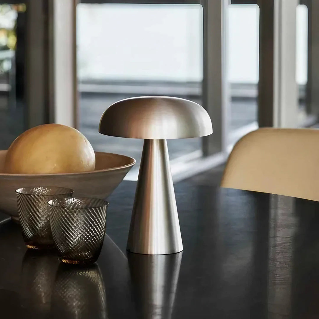Die verzauberte Amanita kabellose Tischlampe
