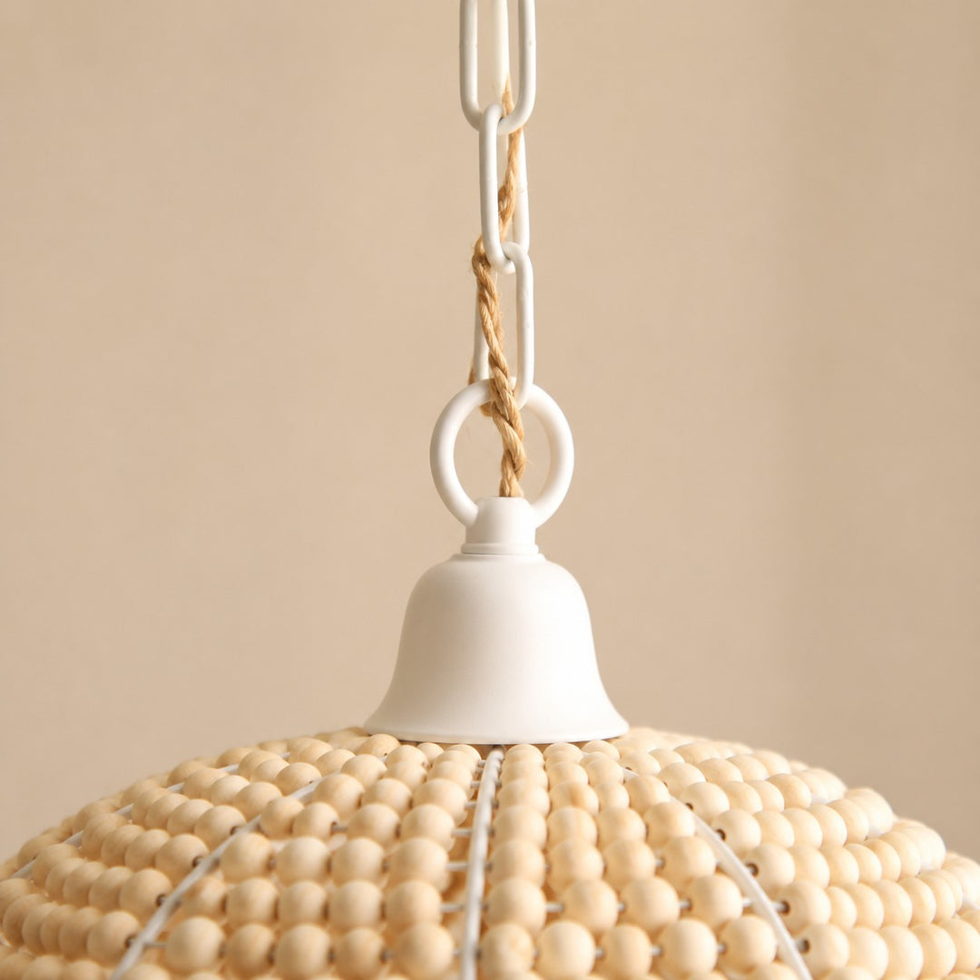 Pendelleuchte mit Perlen aus Naturholz und kuppelförmigem Wabi-Sabi-Schirm