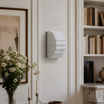 Cargar imagen en el visor de la Galería, Pleated glass wall sconce in an elegant library interior