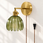 Charger l'image dans la visionneuse de galerie, Green tulip glass plug-in wall sconce