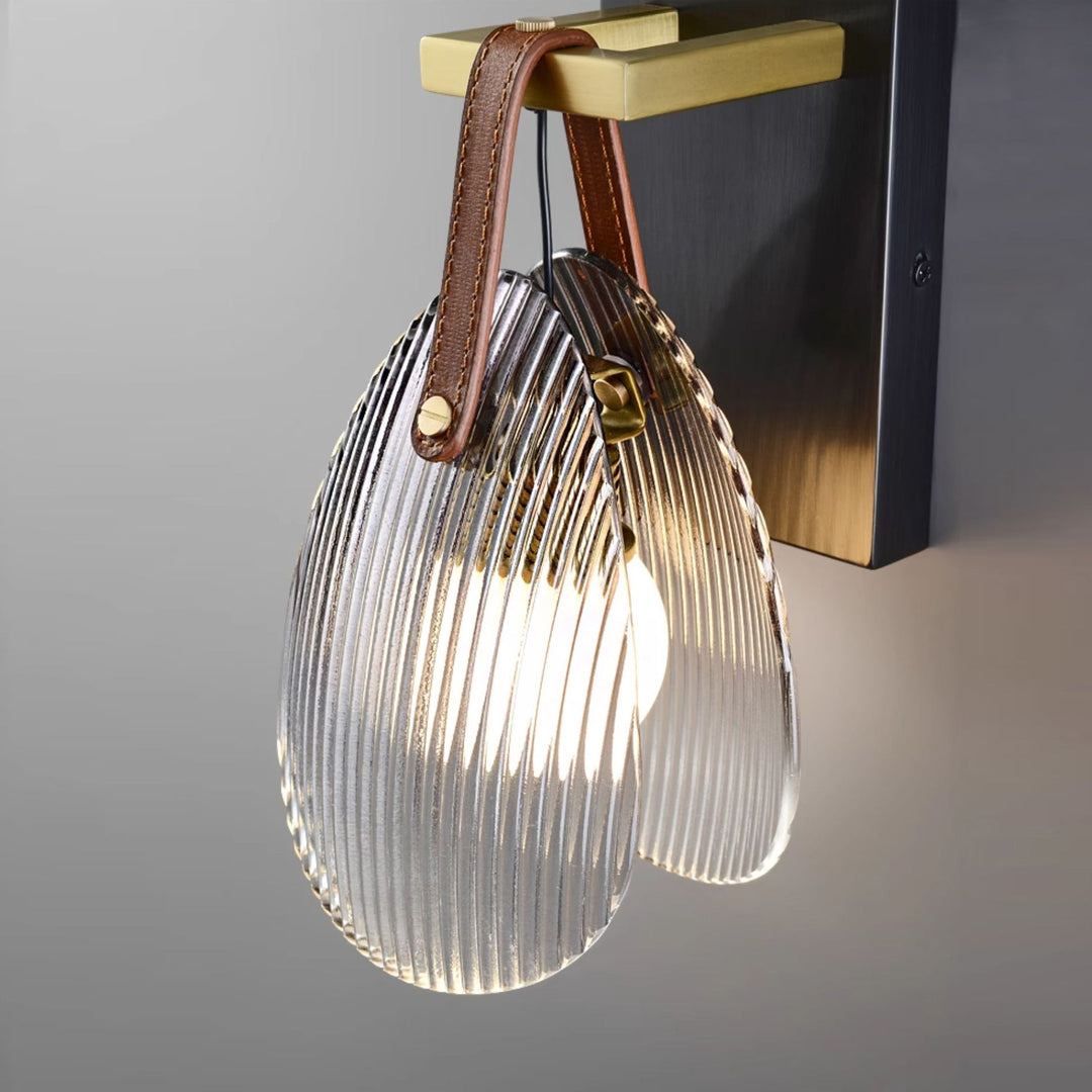 Lámpara de pared de cristal con forma de concha