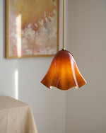 Charger l&#39;image dans la visionneuse de galerie, Bellina Wave-Edge Glass Pendant Lamp — Organic Contemporary Style for Dining &amp; Living
