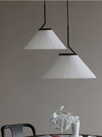Charger l&#39;image dans la visionneuse de galerie, Lampe suspendue plissée Demare
