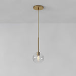 Cargar imagen en el visor de la Galería, Lámpara colgante Selvion con forma de globo escultural: moderna lámpara colgante de cristal con un diseño elegante.
