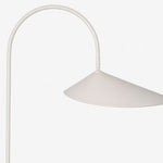 Bild in Gallery-Viewer laden, Nulavo Drehbare Stehlampe – Marmorfuß mit blattförmigem Schirm, moderner Stil für Wohnzimmer