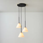 Charger l&#39;image dans la visionneuse de galerie, Lustre conique à 3 lumières Conica - Suspension sculpturale en verre de style moderne
