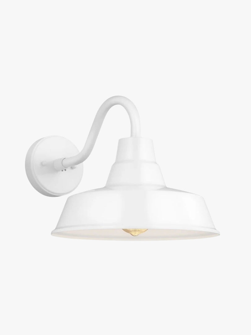 Aplique de pared para granero de exterior Korvi: iluminación retro de aluminio resistente