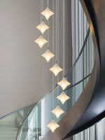 Bild in der Galerieansicht laden, Art Deco Stern Treppenpendelleuchte – Mattglas Hängeleuchte – Astris Altair
