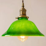 Cargar imagen en el visor de la Galería, Glowing green glass pendant lamp underside detail