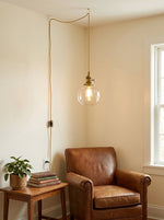 Bild in Gallery-Viewer laden, Brass And Clear Glass Plug-In Pendant