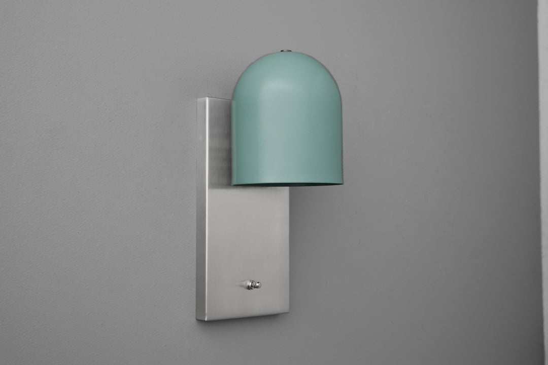 Applique murale Metio Dome en laiton, style milieu de siècle moderne – Un éclairage polyvalent pour les espaces de vie