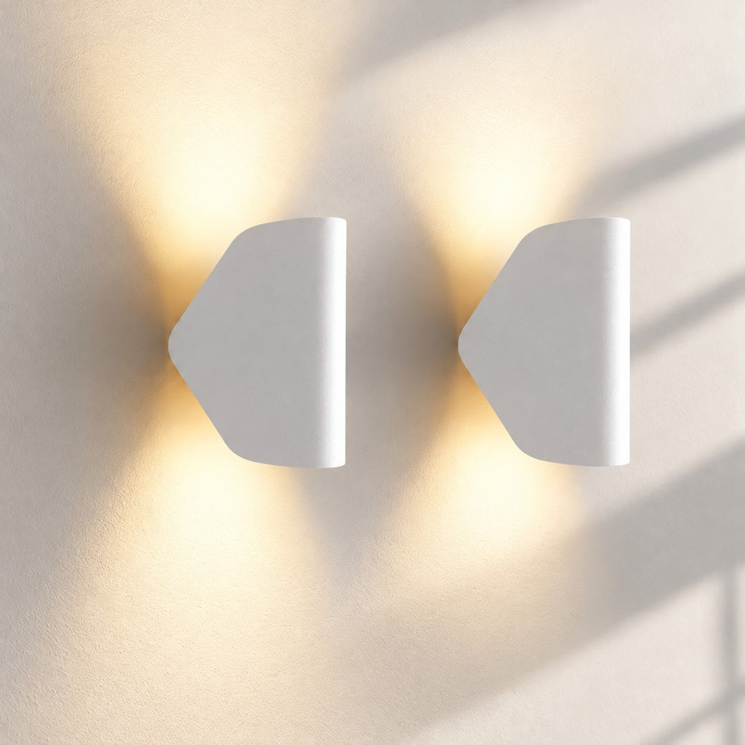 Textured Rim Pointed Shade Aluminium Wall Light
