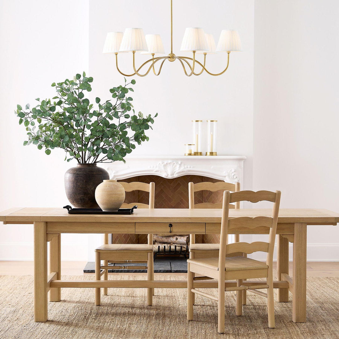 Lámpara de araña plisada Luvora de 6 luces: moderna elegancia de latón para comedores
