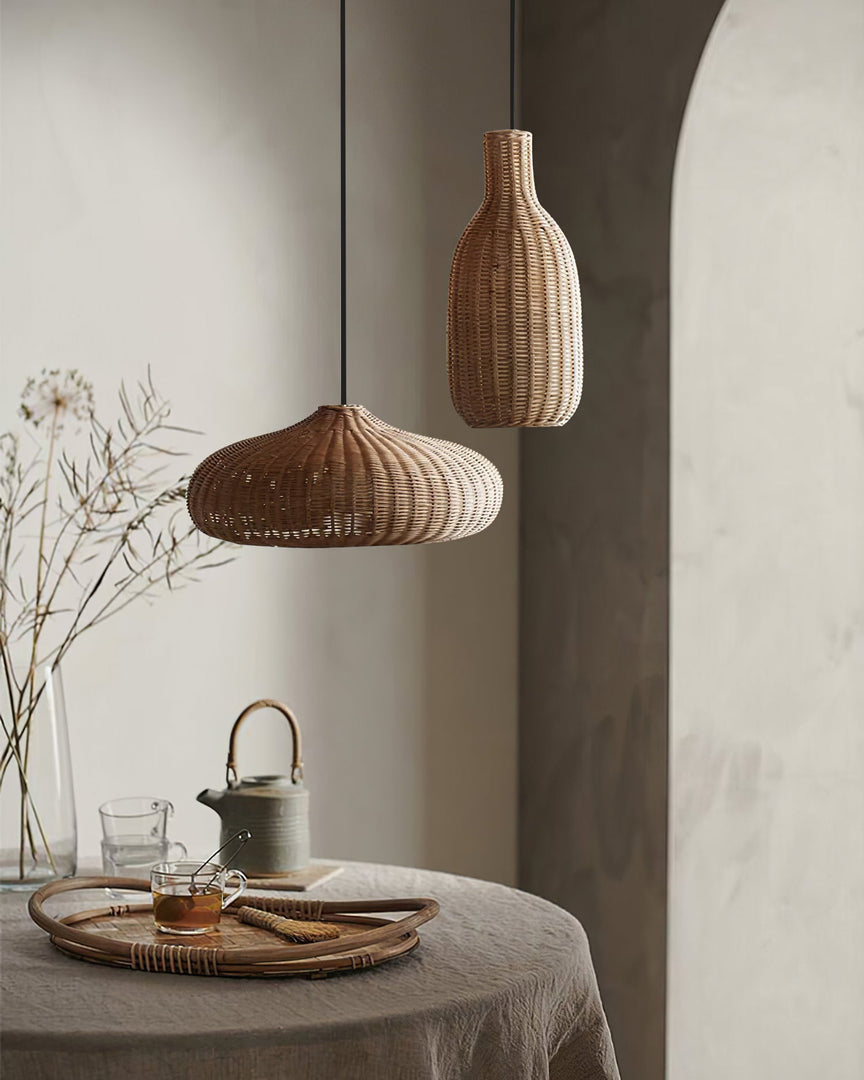 Lampe à suspension vintage en rotin