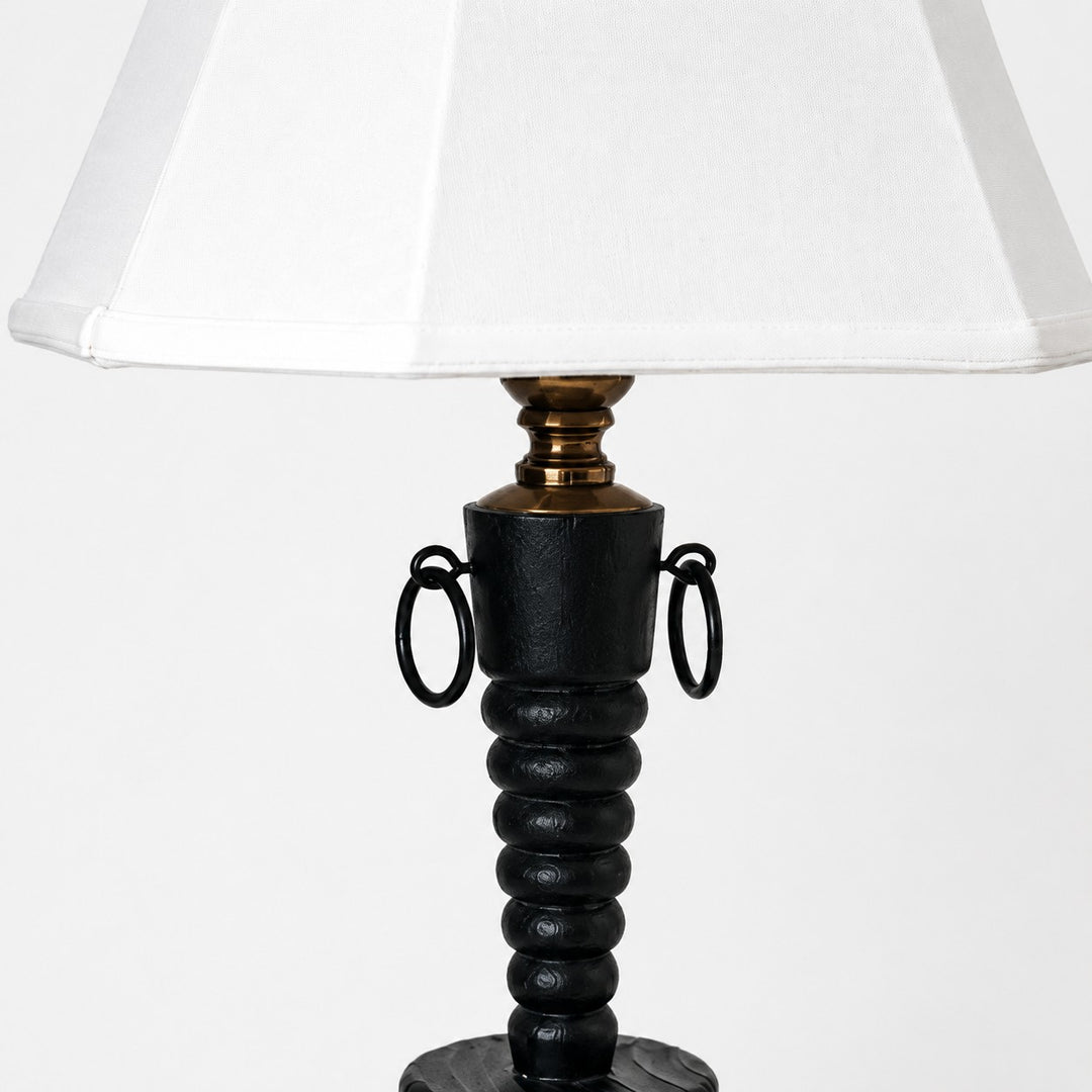 Lámpara de mesa de madera negra vintage con pantalla de tela blanca