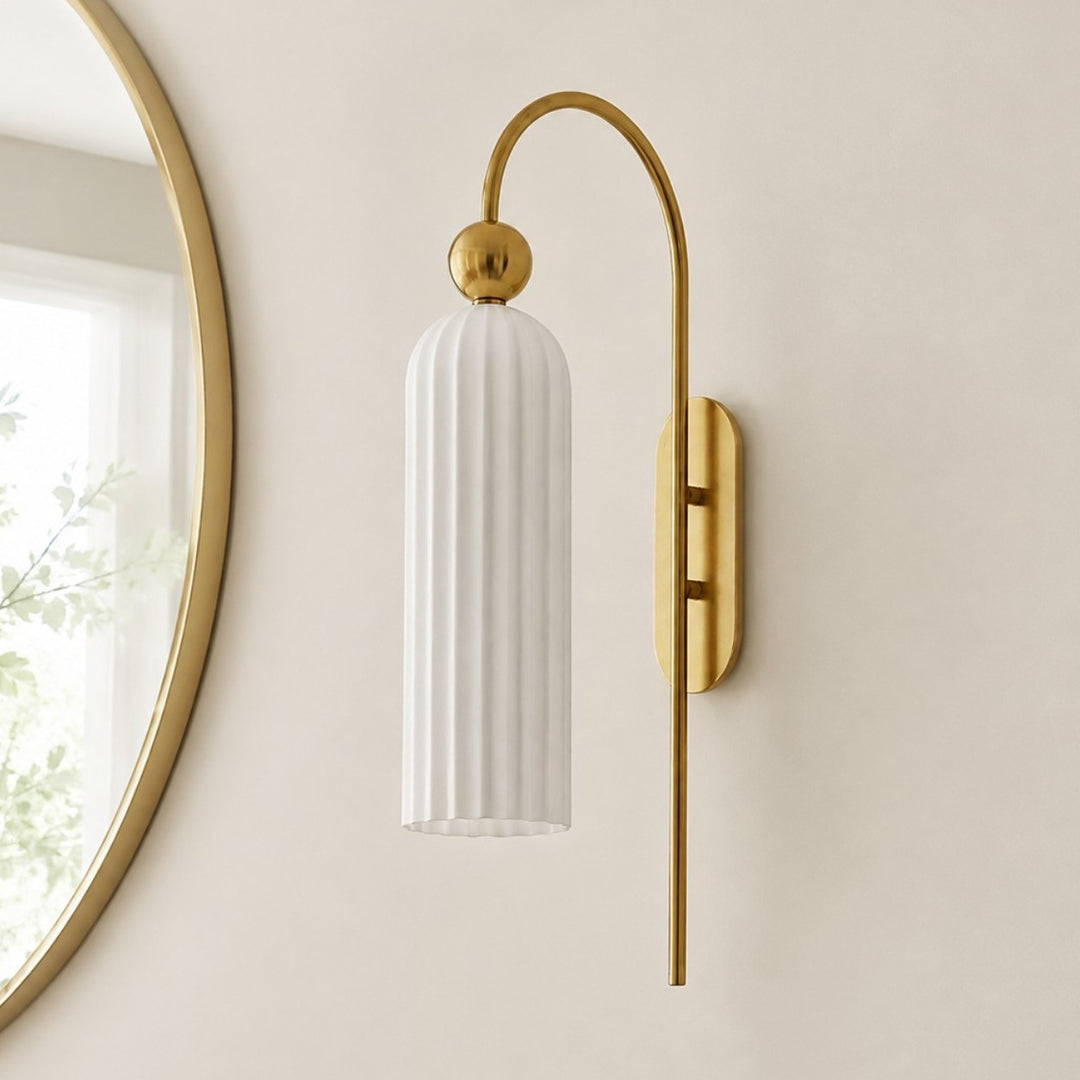 Avenlo Minimalist Wall Lamp – Modern Vertical Accent Lighting for Bathroom or Hallway