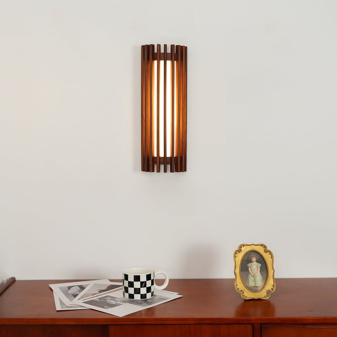 Lámpara de pared Regina de nogal